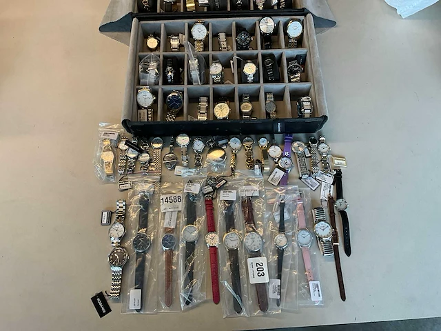 Rodania diverse horloges (50x) - afbeelding 1 van  20