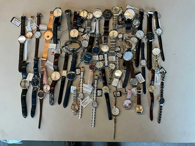 Rodania diverse horloges (50x) - afbeelding 1 van  33