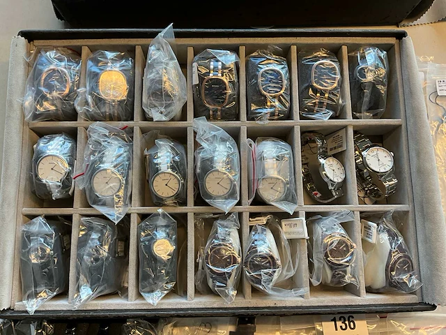 Rodania diverse horloges (50x) - afbeelding 12 van  20
