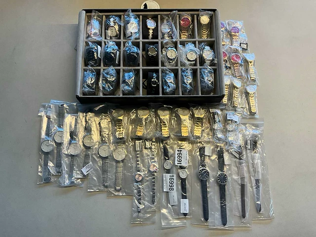 Rodania diverse horloges (50x) - afbeelding 1 van  21