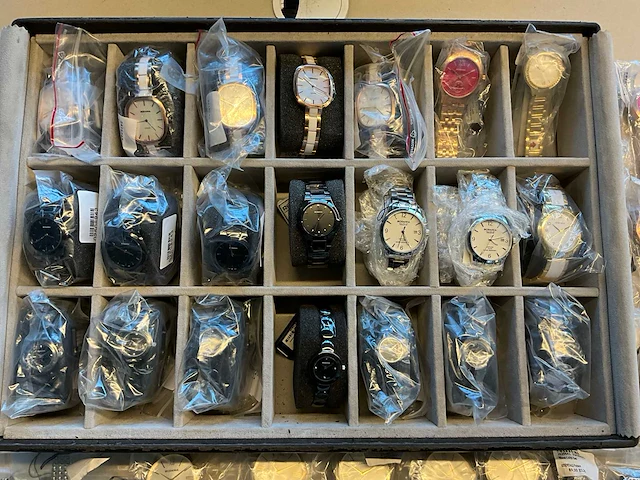 Rodania diverse horloges (50x) - afbeelding 12 van  21
