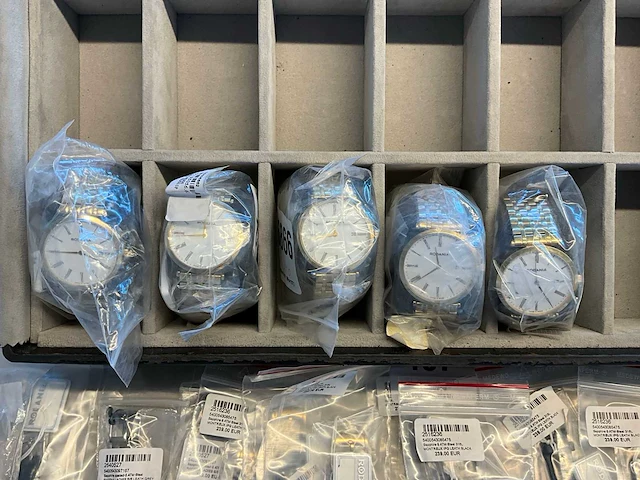 Rodania diverse horloges (50x) - afbeelding 12 van  24