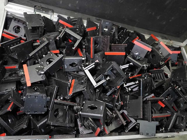 Roe - roe cb5 led screen mechanics - 410 x adapter rear connector - video - afbeelding 2 van  3