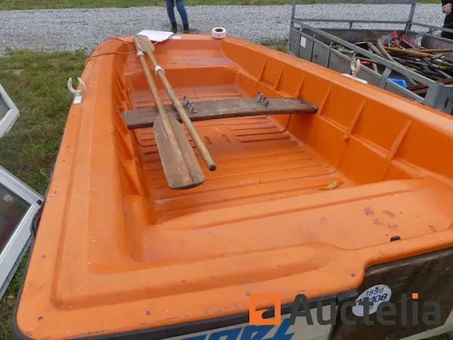 Roeiboot op remoque tabur yak iii - afbeelding 9 van  13