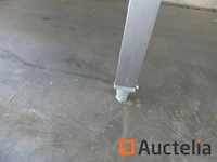 Roestvrijstalen werktafel met achterwand - afbeelding 1 van  5