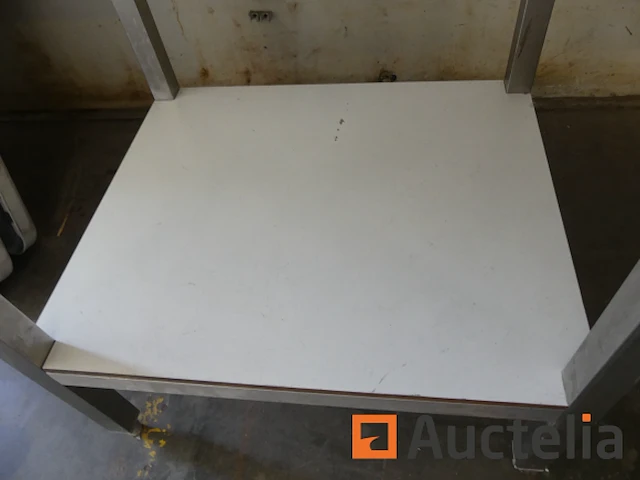 Roestvrijstalen werktafel met achterwand - afbeelding 3 van  5