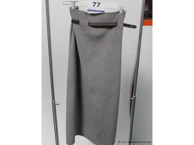 Rok bevza, maat s - afbeelding 1 van  2