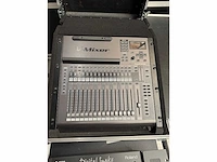 Roland - vmix + s1608 - roland v mixer + stagebox - afbeelding 1 van  4