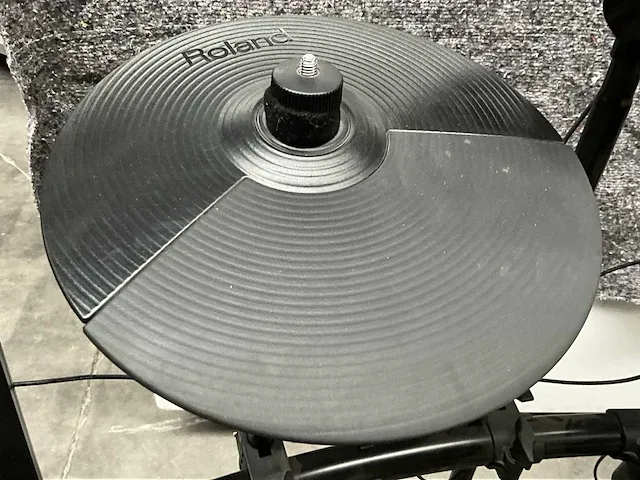 Roland td1 elektronische drumset - afbeelding 7 van  8