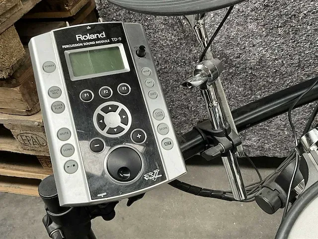 Roland td9 elektronische drumset - afbeelding 3 van  7