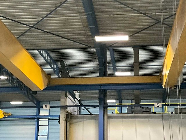 Rolbrug/bovenloophalkraan demag-jamach 2x 2,5 ton - afbeelding 5 van  22