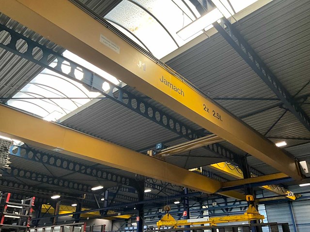 Rolbrug/bovenloophalkraan demag-jamach 2x 2,5 ton - afbeelding 12 van  22