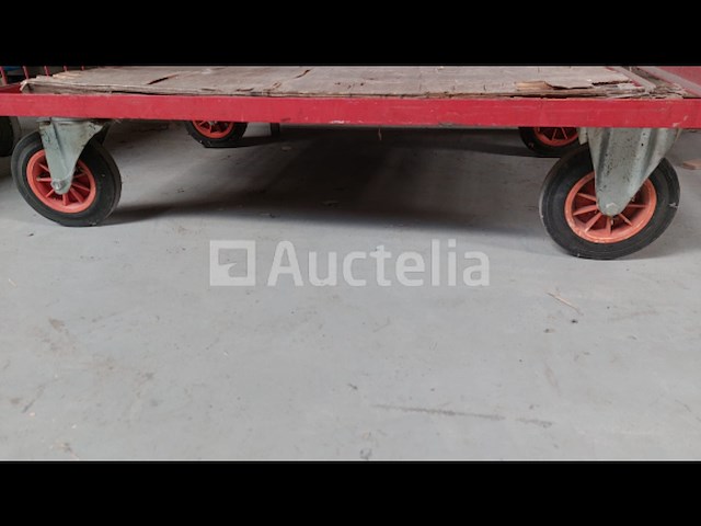 Rolcontainer rood - afbeelding 4 van  5