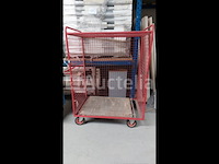 Rolcontainer rood - afbeelding 5 van  5