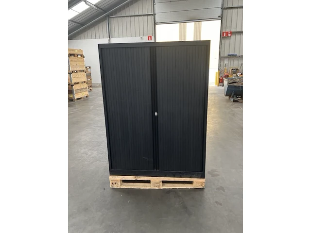 Roldeurkast 120x45x160cm, 2 legborden - afbeelding 1 van  2