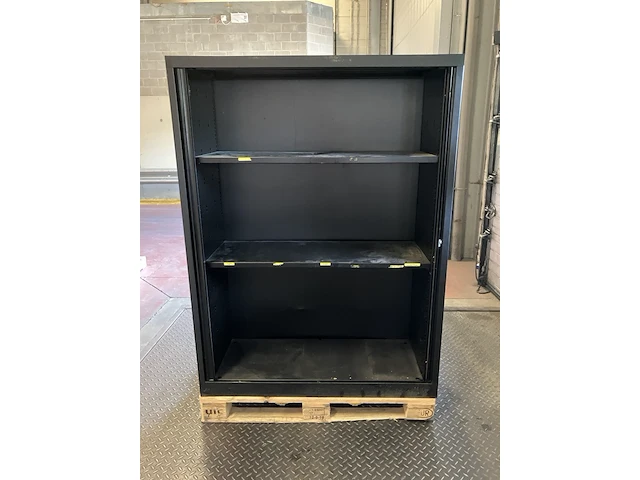 Roldeurkast 120x45x160cm, 2 legborden - afbeelding 2 van  2