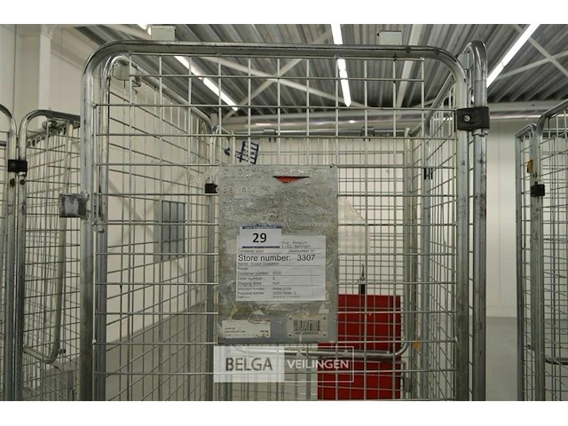 Rolkar magazijn met inhoud - afbeelding 2 van  3