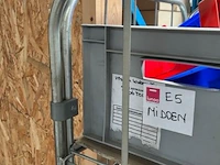 Rolkar met inhoud - afbeelding 6 van  6