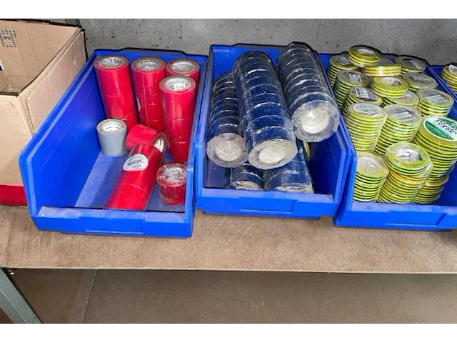 Rollen electriciteit plakband - afbeelding 7 van  9