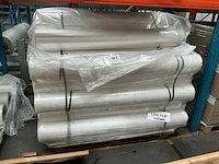 Rollen polyethyleen transparant (32x) - afbeelding 1 van  6
