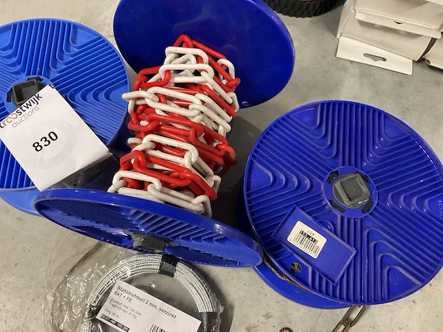 Rollen staalkabel en sierketting - afbeelding 6 van  8