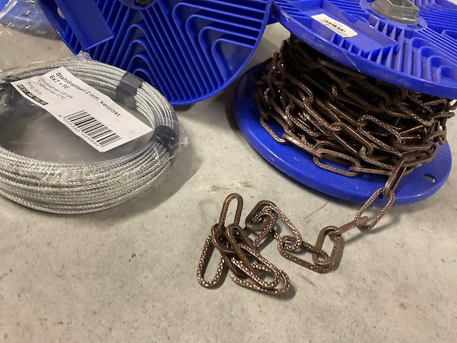 Rollen staalkabel en sierketting - afbeelding 8 van  8