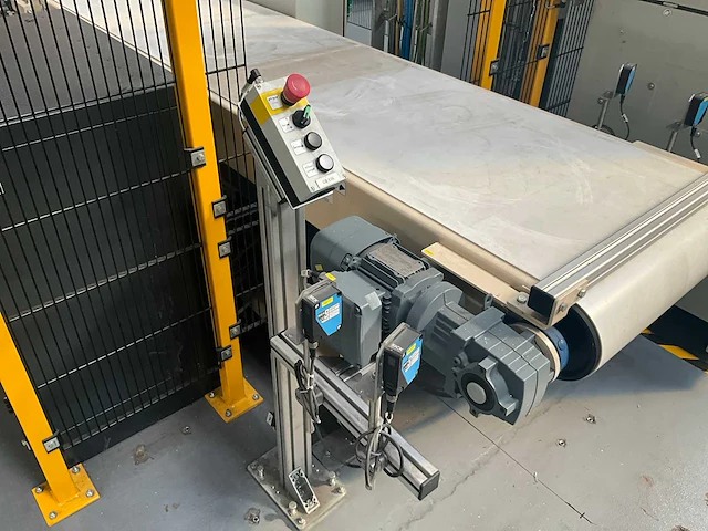 Rollenhandelinginstallatie jurgens met robot kuka kr 150 - afbeelding 106 van  113