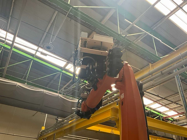 Rollenhandelinginstallatie jurgens met robot kuka kr 150 - afbeelding 10 van  113
