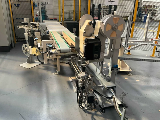 Rollenhandelinginstallatie jurgens met robot kuka kr 150 - afbeelding 20 van  113