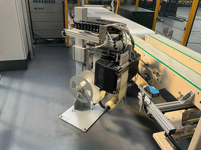 Rollenhandelinginstallatie jurgens met robot kuka kr 150 - afbeelding 30 van  113