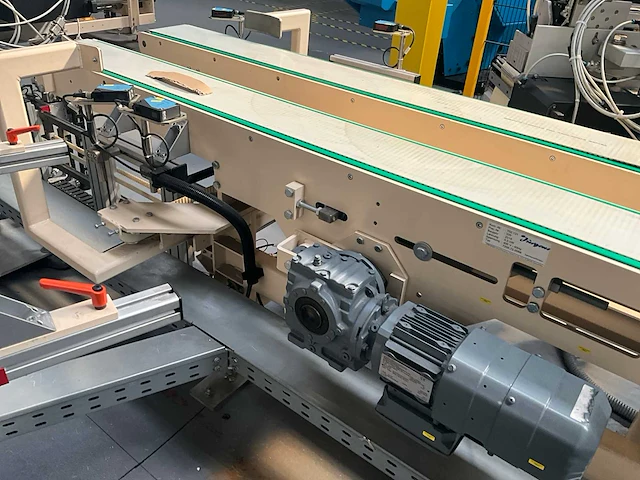 Rollenhandelinginstallatie jurgens met robot kuka kr 150 - afbeelding 43 van  113