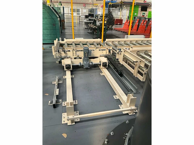 Rollenhandelinginstallatie jurgens met robot kuka kr 150 - afbeelding 49 van  113