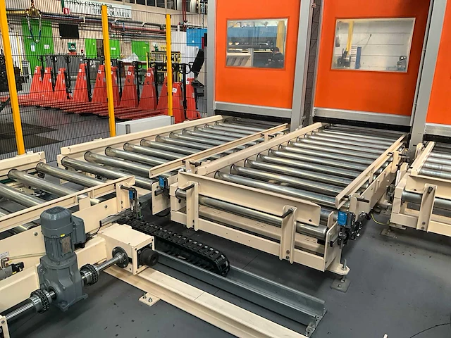 Rollenhandelinginstallatie jurgens met robot kuka kr 150 - afbeelding 52 van  113