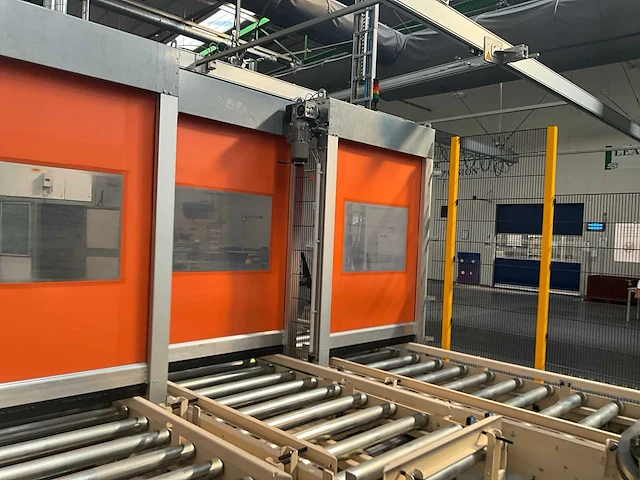 Rollenhandelinginstallatie jurgens met robot kuka kr 150 - afbeelding 66 van  113