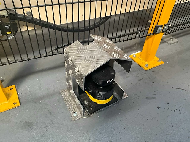 Rollenhandelinginstallatie jurgens met robot kuka kr 150 - afbeelding 68 van  113