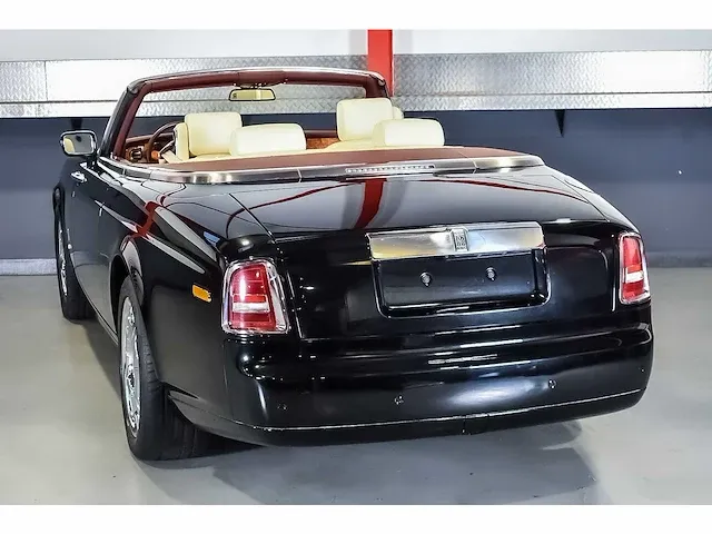 Rolls royce phantom drophead coupe 6,75l v12 - 2008 - afbeelding 11 van  54