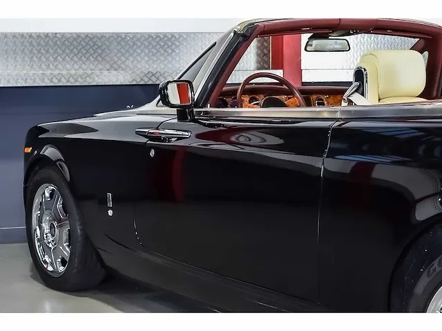 Rolls royce phantom drophead coupe 6,75l v12 - 2008 - afbeelding 18 van  54