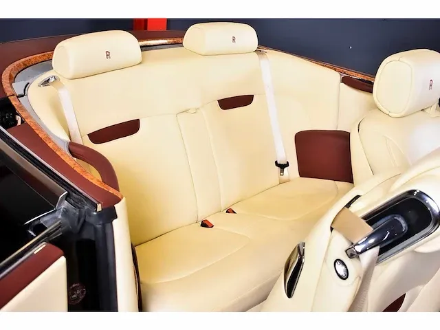 Rolls royce phantom drophead coupe 6,75l v12 - 2008 - afbeelding 38 van  54