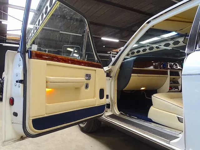 Rolls-royce silver spur 'everflex' (rhd) - afbeelding 32 van  60