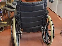 Rolstoel eclips+ met toebehoren, verrijdbaar tafeltje - afbeelding 9 van  10