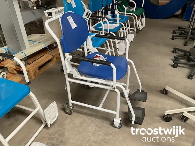 Rolstoel met weegfunctie - afbeelding 3 van  4