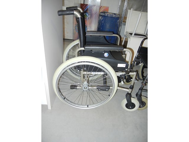 Rolstoel - afbeelding 2 van  2