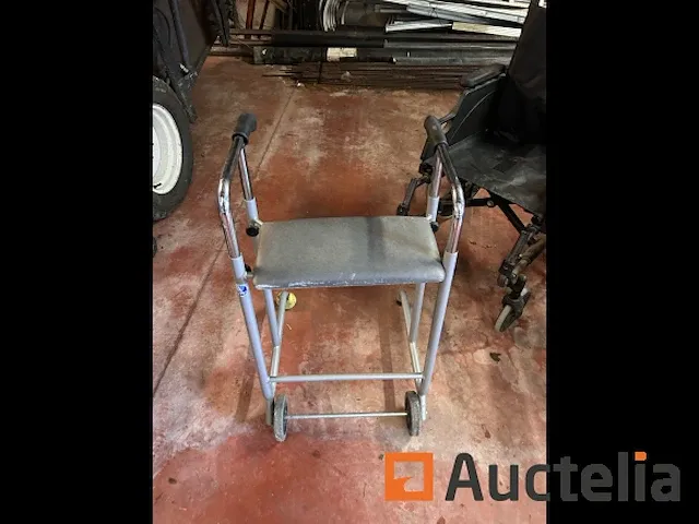 Rolstoelen en rollator - afbeelding 1 van  5