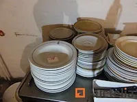 Roltafel en tafelgerei - afbeelding 1 van  5