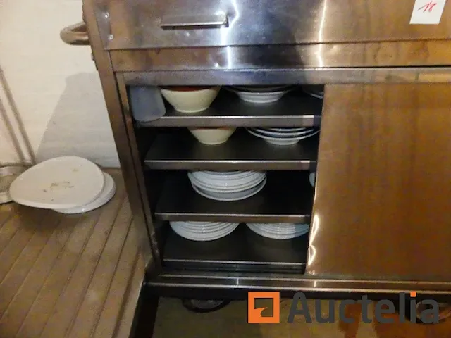 Roltafel en tafelgerei - afbeelding 3 van  5