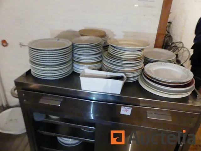Roltafel en tafelgerei - afbeelding 4 van  5