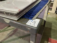 Roltafel met inhoud - afbeelding 2 van  4
