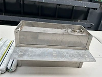 Roltafel met inhoud - afbeelding 7 van  8