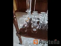 Roltafel op wielen, tafel, glazen, plat