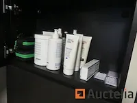 Roltafel pedicure, 3-deurs kledingkast - afbeelding 2 van  11